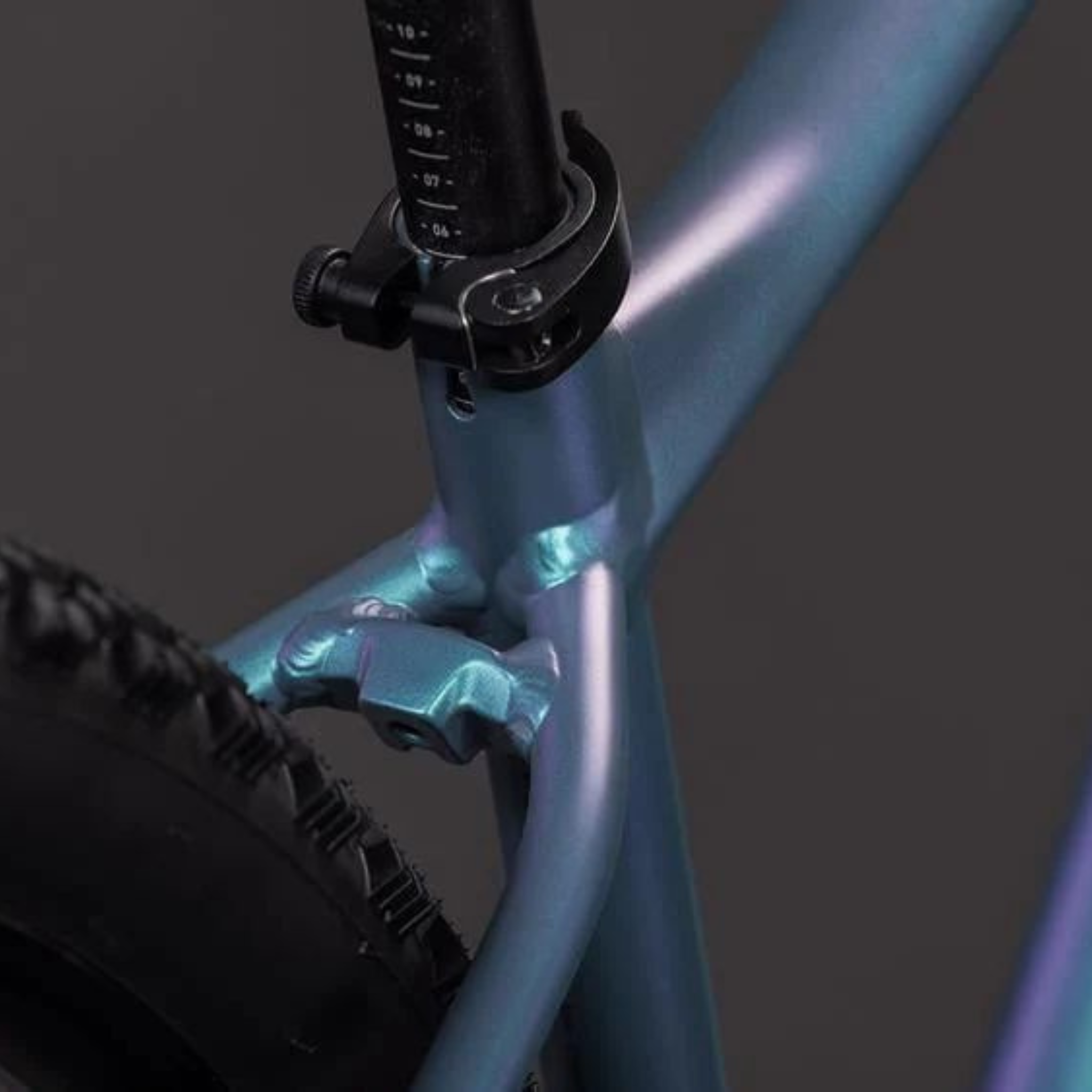 CUBE AIM PRO SMARAGDGREY & PRISM 2026