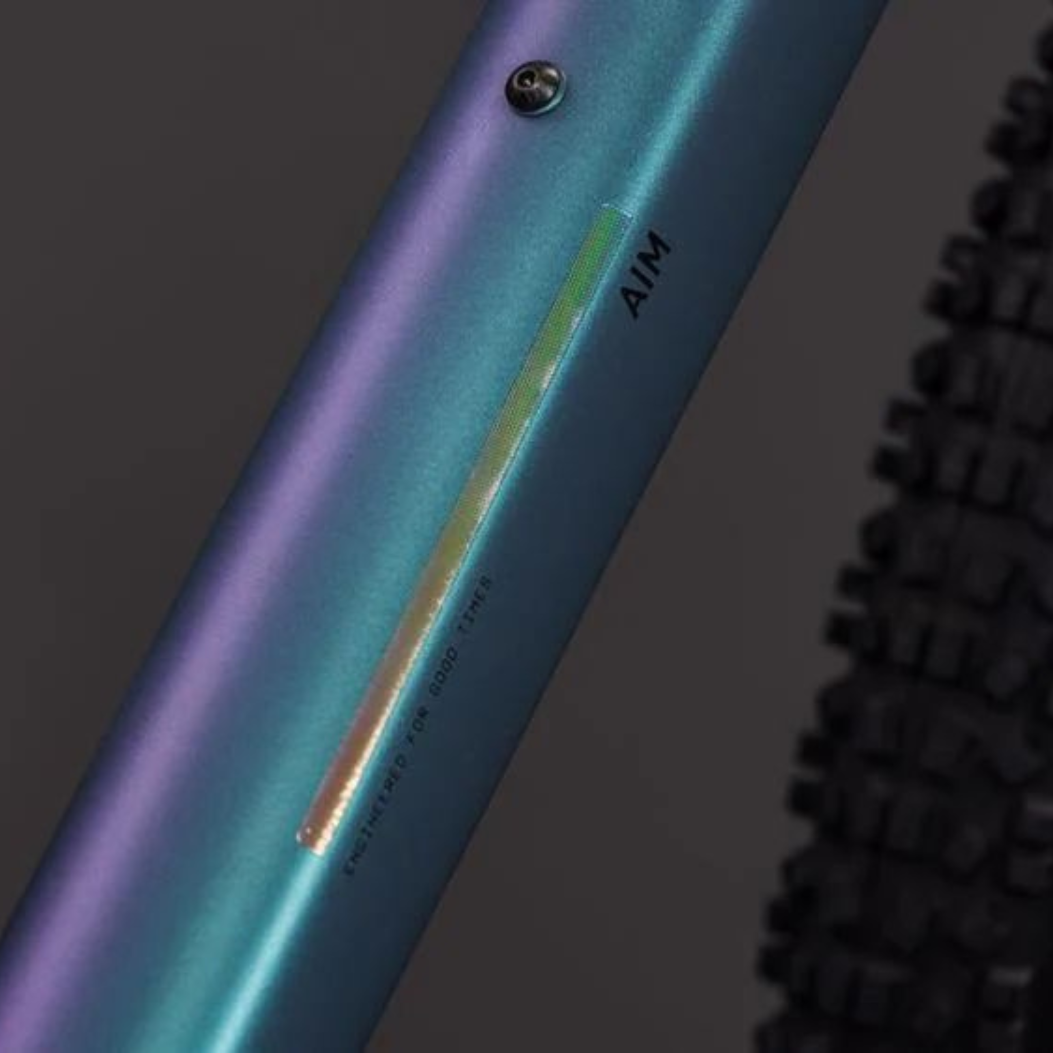 CUBE AIM PRO SMARAGDGREY & PRISM 2026