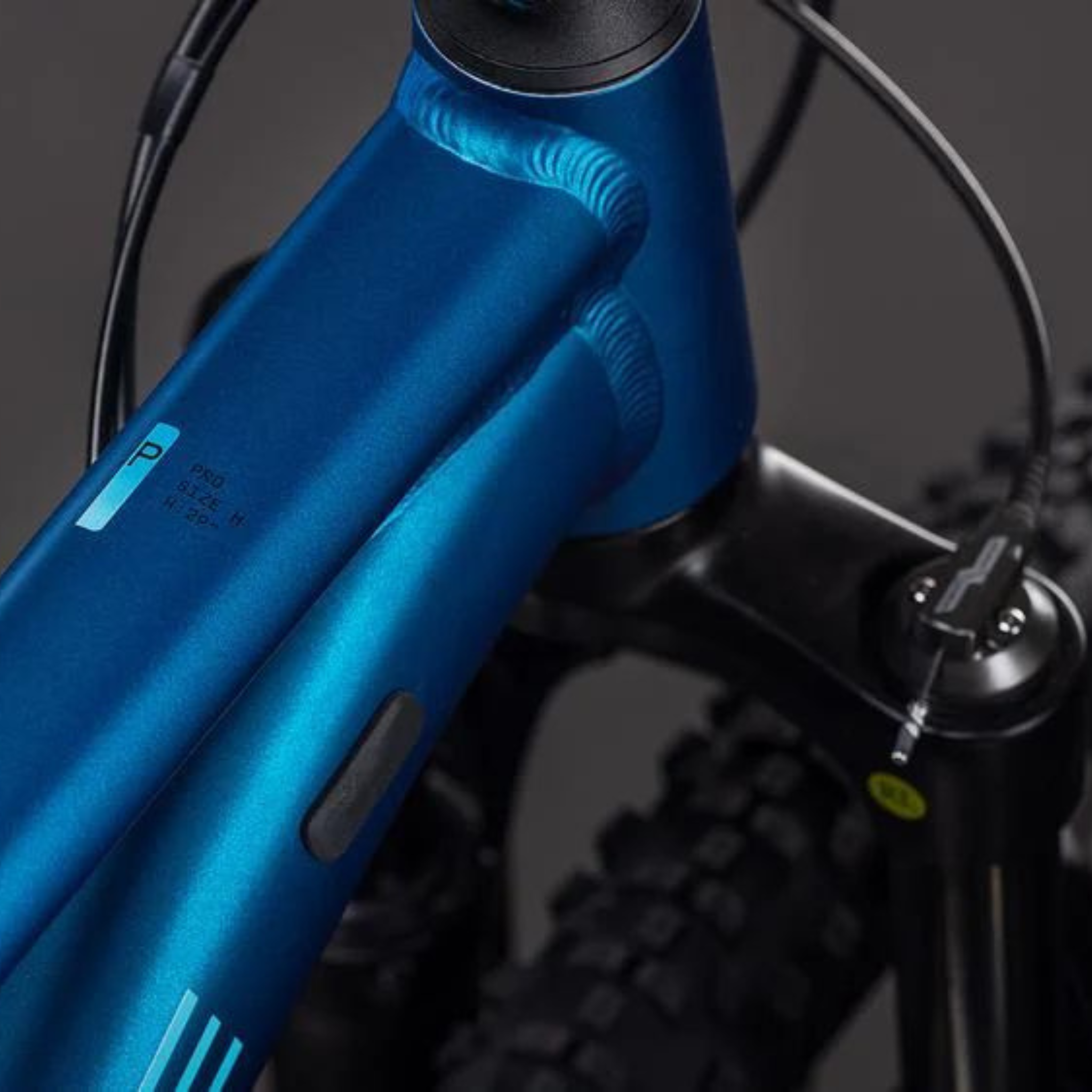 CUBE ATTENTION PRO ELECTRICBLUE & BLUE