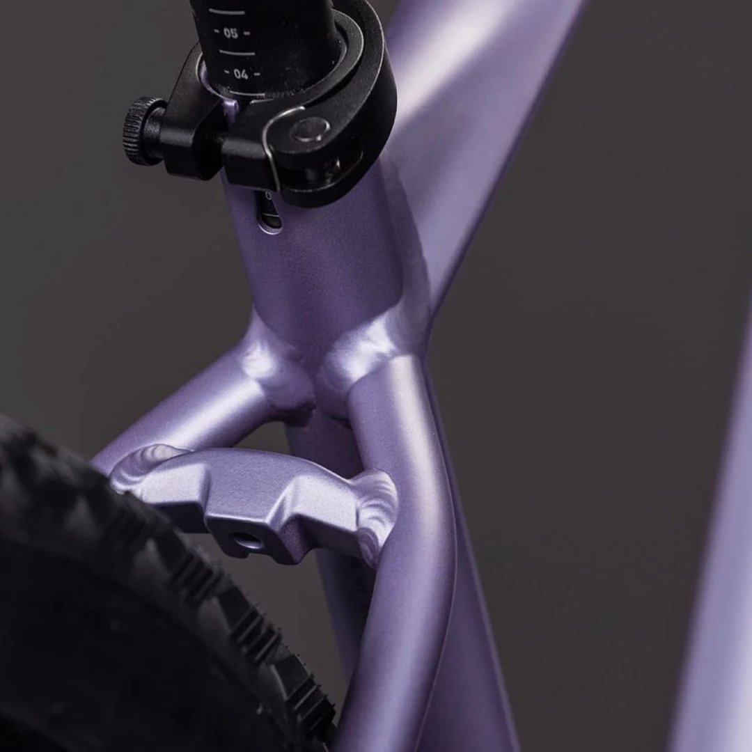 CUBE AIM ONE SLIGHTPURPLE & CHROME 2026
